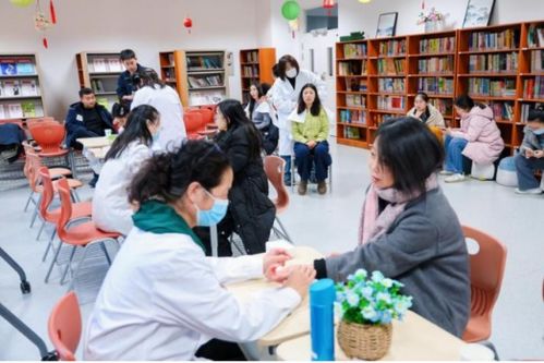 從校園到社區，同仁堂中醫藥文化傳遞冬日溫情